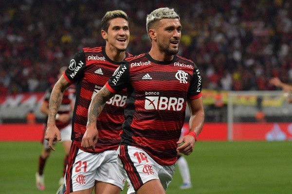 De Arrascaeta celebra el gol de Flamengoante Corinthians (Foto: Libertadores)