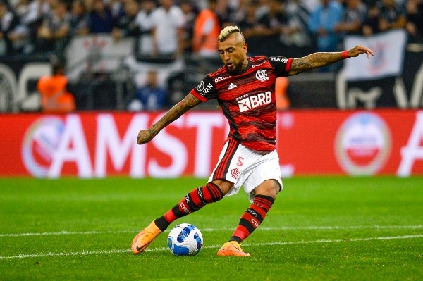 Arturo Vidal volvió a jugar Libertadores con la camiseta de Flamengo