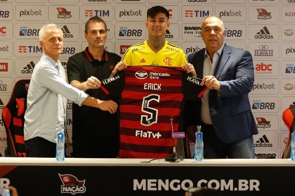 Erick Pulgar llevará el 5 del Flamengo. Foto: Comunicaciones Flamengo.