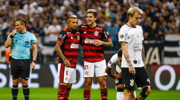 Arturo Vidal y el Flamengo quieren asegurar la llave ante Corinthians para avanzar a semifinales de la Copa Libertadores. Foto: Marcelo Cortes / Flamengo