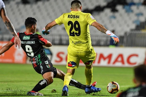 Agustín Rossi vs. Palestino, uno de los cinco partidos que disputó por Deportes Antofagasta. Foto: Agencia Uno.