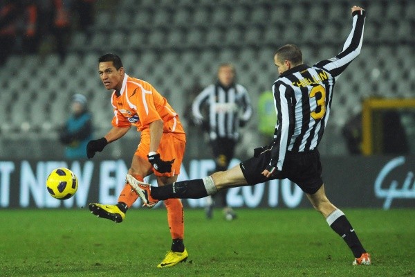 En su primera experiencia en Europa, Alexis jugó 112 partidos con Udinese y marcó 21 goles, además de entregar 11 asistencias. | Foto: Getty