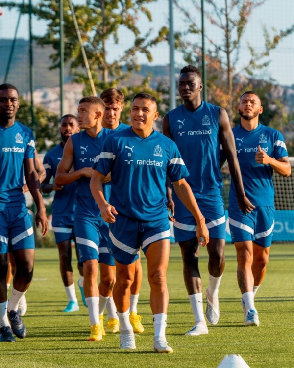 Alexis ya se entrena con Olympique de Marsella