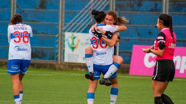 La UC venció a Huachipato por 2-1. (Cruzados)