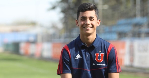 El joven Yahir Salazar de 17 años puede ser titular en la U contra Cobresal: Caamaño prende las alarmas. (Foto: U. de Chile)