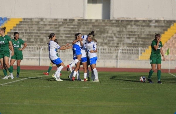 Rojas anotó el 2-0 de su club en la UWCL. (Apollon Limassol)