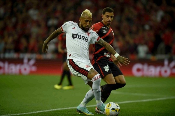 Vidal jugó 83 minutos ante Paranaense | Flamengo