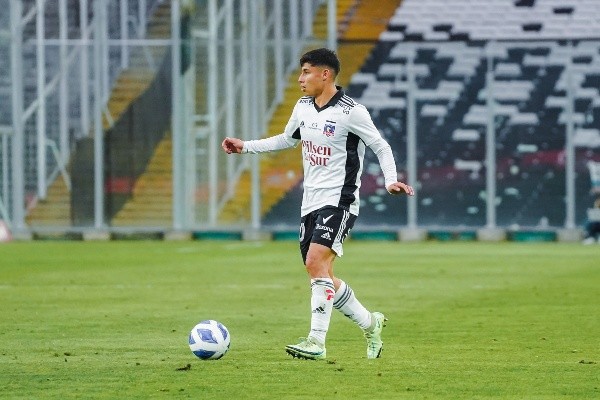 Alexander Oroz apunta a ser titular en la revancha ante Ñublense. (Foto: Guille Salazar).