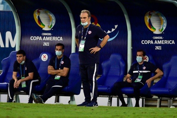 Martín Lasarte ve en acción a la Roja en la Copa América 2021. (Getty Images).