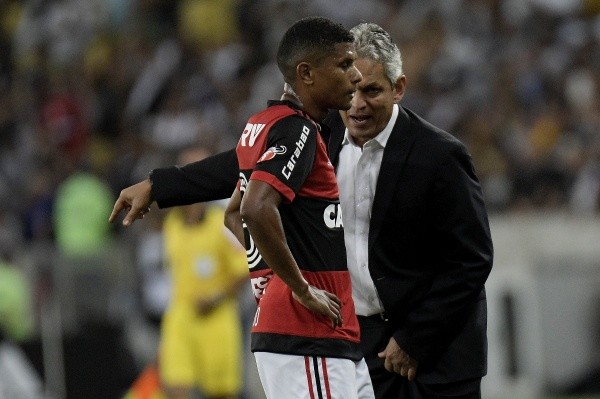 Reinaldo Rueda renunció a Flamengo para hacerse cargo de la Roja. (Getty Images).