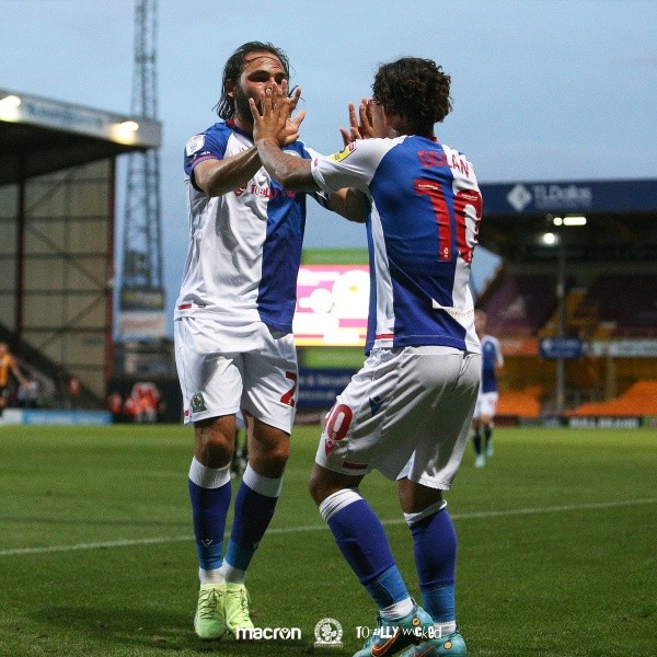 Blackburn Rovers fue el único que logró avanzar. El equipo de Ben Brereton Díaz se metió en la tercera ronda de la Copa de la Liga de Inglaterra. Foto: Comunicaciones Rovers.