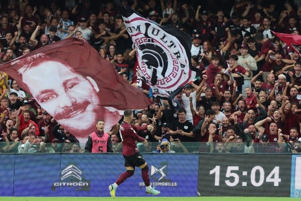 La hinchada de Salernitana celebra el triunfo ante Sampdoria