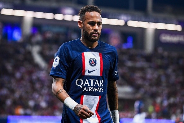 Neymar sigue en PSG, pero pudo llegar al Manchester City si los ingleses acaptaban el ofrecimiento de los galos.