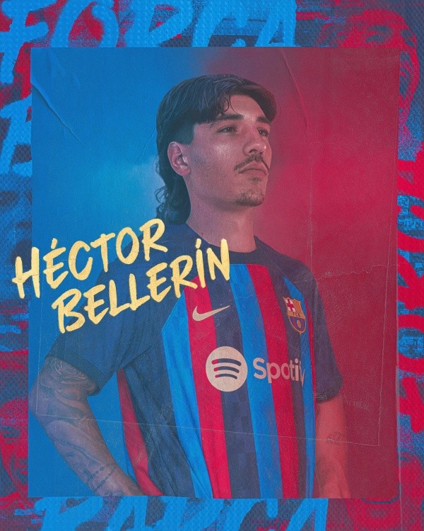 Héctor Bellerín firmó por un año en Barcelona.