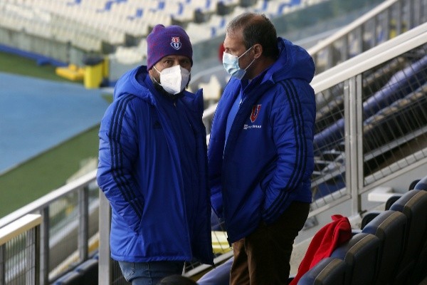 Rodrigo Goldberg con Sergio Vargas cuando ambos ejercían la gerencia deportiva de Azul Azul. (Agencia Uno).