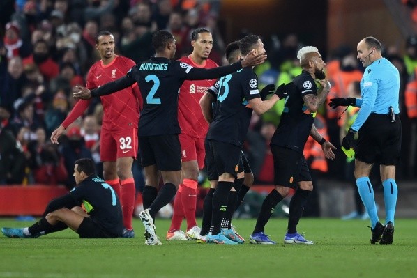 Esta es la tarjeta roja que le niega a Alexis Sánchez estar en el debut del Olympique de Marsella en la UEFA Champions League 2022/23. Foto: Getty Images