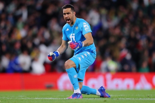 Bravo será titular en Europa League con el Betis. | Foto: Getty