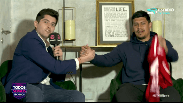 Arturo Millán y Patricio Rubio posan para Todos Somos Técnicos de TNT Sports. (Captura).