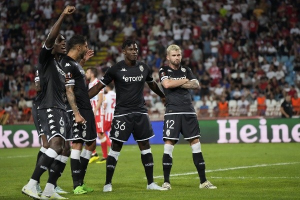 Guillermo Maripán celebró en una dura visita. (Foto: Mónaco)