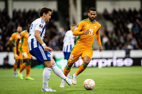 Willian José pasó de no ser inscrito a anotar un doblete para el triunfo del Real Betis en la UEFA Europa League. Foto: Comunicaciones Betis.