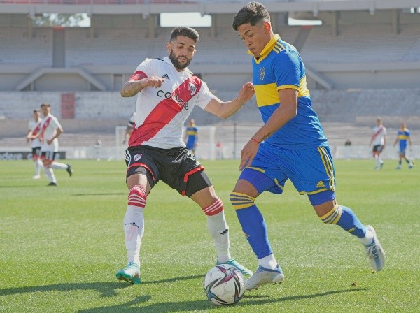 Triunfo de Boca con gol argentino-chileno en el Superclásico de Reserva ante River.