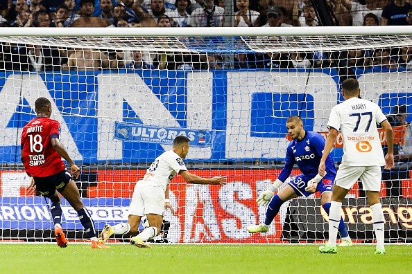 Gol de Alexis Sánchez y ovación de los hinchas del Marsella. (Foto: Getty Images)