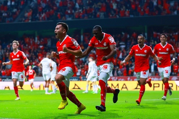 Jean Meneses y su efusivo grito de gol en el Toluca. (Getty Images).