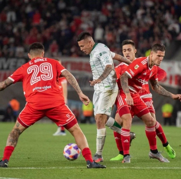 Solari y Díaz fueron titulares en la derrota de River ante Banfield. | Foto: Banfield