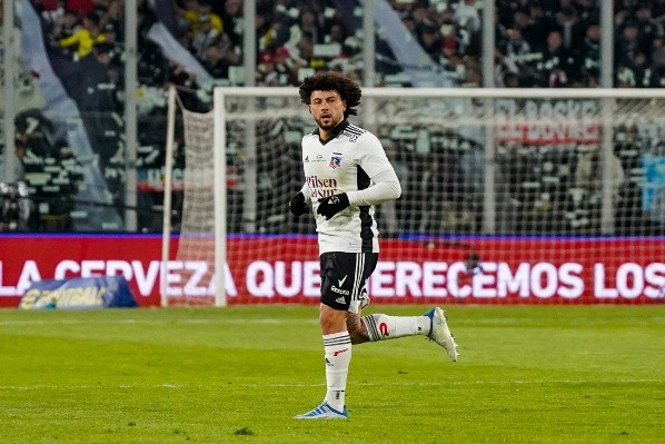 Maxi Falcón mostró los chilenismos que conoce gracias a su paso por Colo Colo. | Foto: Guille Salazar