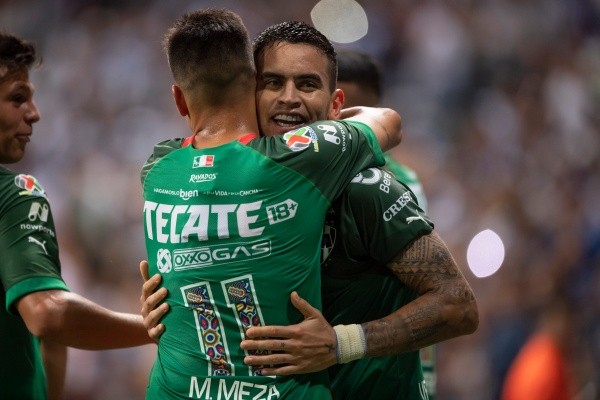 Seba Vegas celebra su gol para el Monterrey contra Atlas en México.