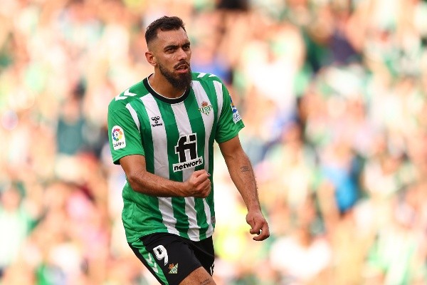 Iglesias fue la figura del Betis al marcar los dos goles (Getty)
