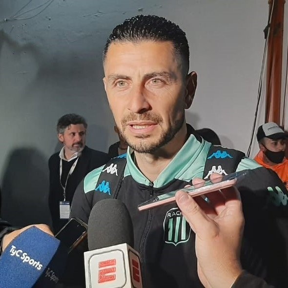 Arias dio la cara para explicar lo sucedido en cancha de Platense (Foto: Racing)