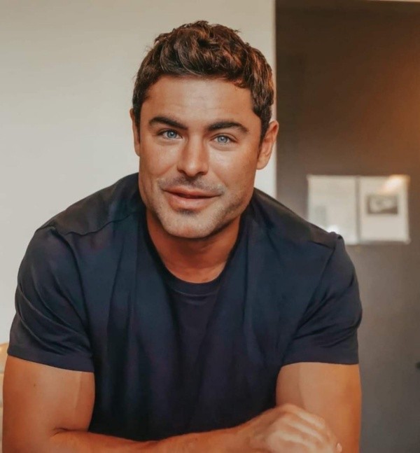 Zac Efron finalmente explica el radical cambio en la forma de su rostro.(Foto: Youtube)