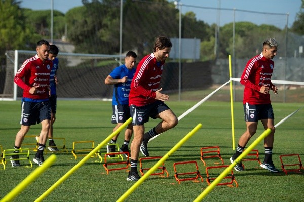 Brereton entrena junto a la Roja en Barcelona. Foto: @laroja