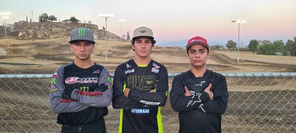 El Team Chile que competirá en el Motocross de las Naciones 2022. De izquierda a derecha: Hardy Muñoz, Benjamín Garib y Matías Pavez.