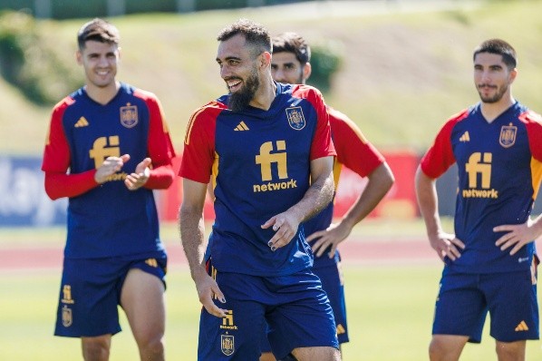 Borja Iglesias disfruta su primer llamado a la selección de España. (Foto: @SeFutbol)