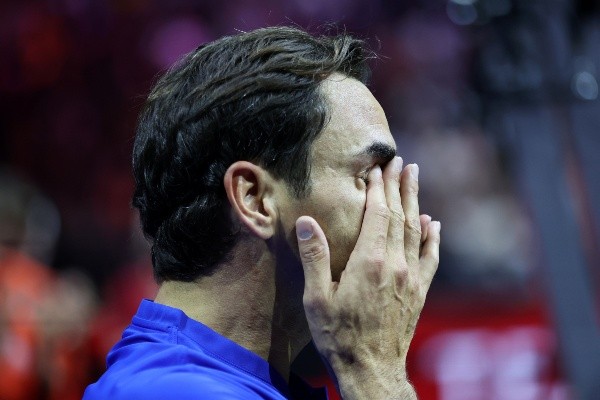 A Roger Federer le resultó imposible contener el llanto tras jugar su último partido como tenista profesional. (Getty Images).