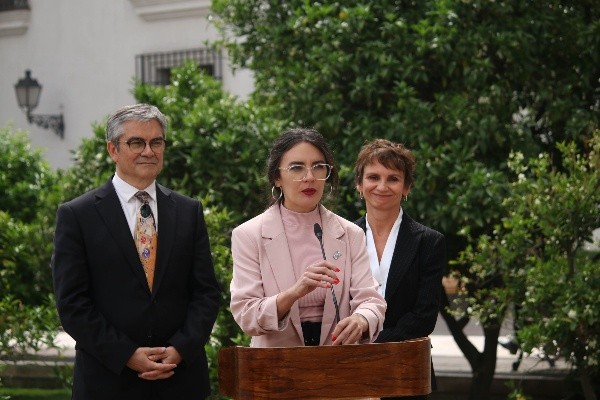 Ministras Vallejo (vocería de Gobierno) y Tohá (Interior), junto a ministro Marcel (Hacienda) adelantaron énfasis de Ley de Presupuestos 2023