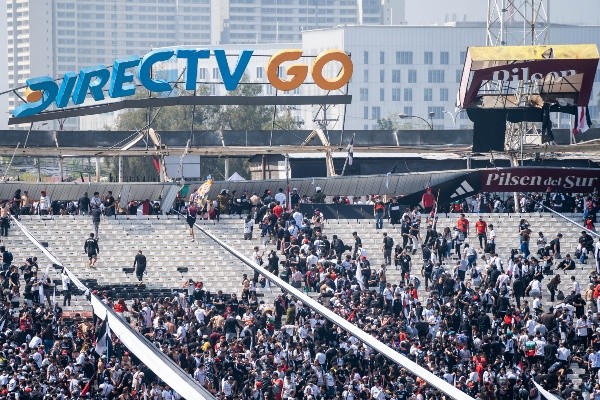 Los hinchas del Cacique pusieron en riesgo su vida en el arengazo. | Foto: RedGol