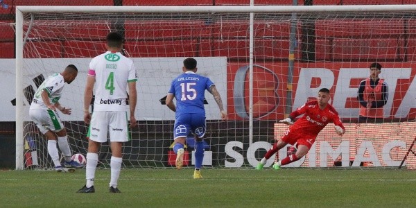 Campos fue clave en dos de los goles de Audax Italiano. Foto: Agencia Uno.