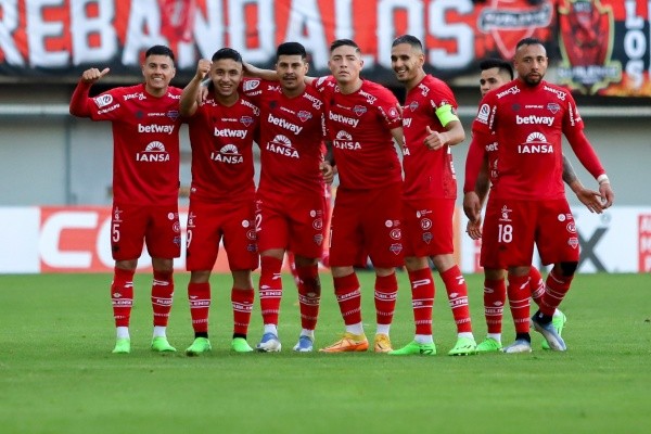 Ñublense, uno de los equipos destacados en la temporada del fútbol chileno. (Agencia Uno).