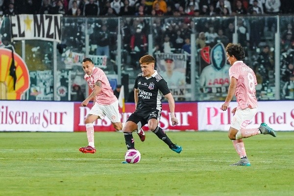 La UC y Colo Colo chocaron recientemente (0-0) y ahora definen su futuro en el Campeonato Nacional 2022. | Foto: Guille Salazar