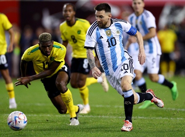 Lionel Messi espera levantar el trofeo con Argentina en Qatar 2022 (Getty)