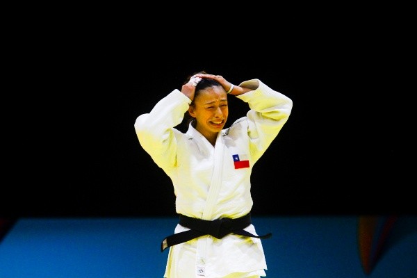 Mary Dee Vargas se emocionó profundamente tras obtener el oro 25 para el Team Chile. | Foto: Team Chile / Mauricio Palma