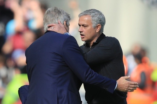 Manuel Pellegrini y José Mourinho en uno de los tantos enfrentamientos de sus equipos. (Getty Images).