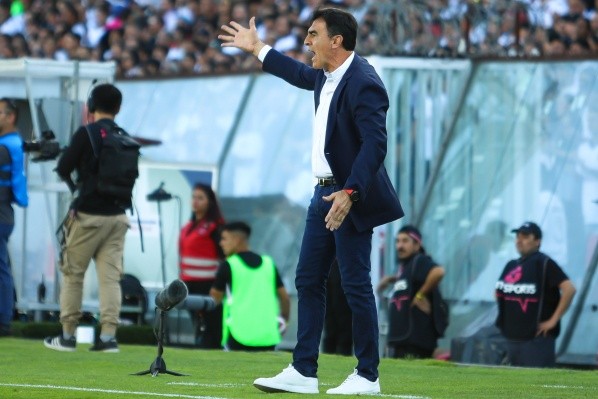 Quinteros aún no define su futuro como entrenador (Agencia Uno)