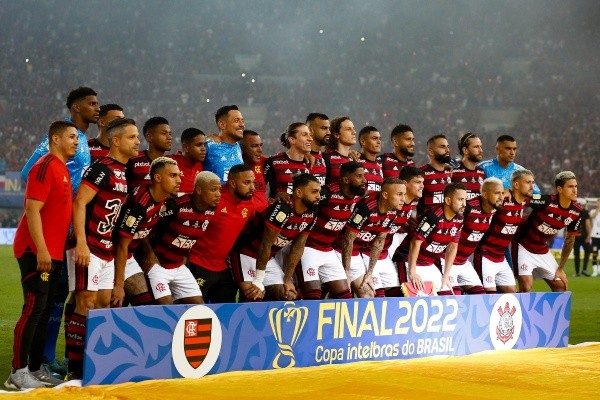 Vidal llega a 24 títulos: campeón de la Copa de Brasil con Flamengo. (Foto: Flamengo)
