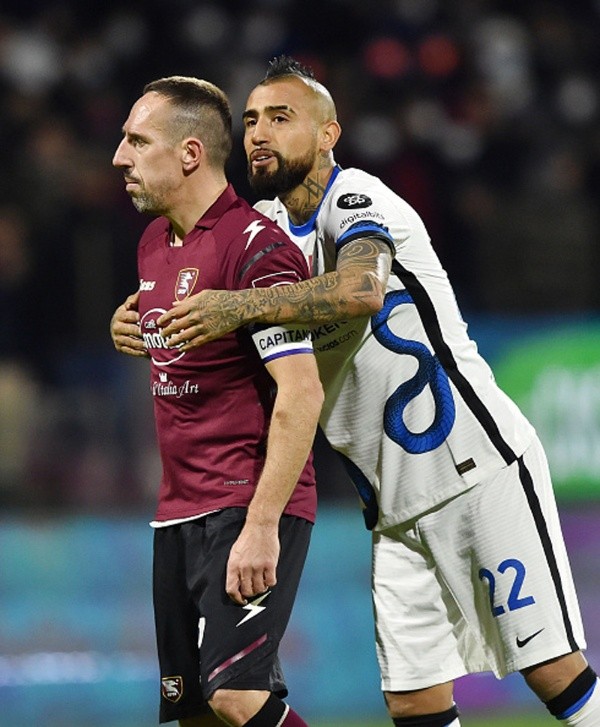 Amigos, compañeros y rivales: el día que Ribéry confirmó a Vidal como un guerrero.