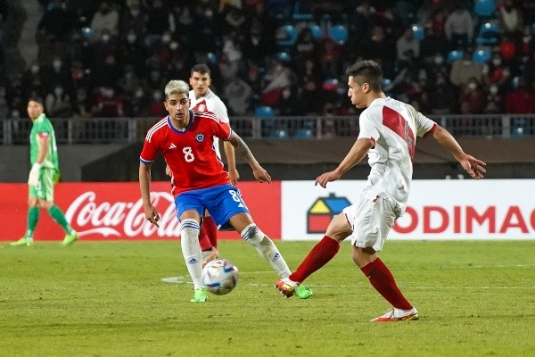Williams Alarcón se consagró en Unión La Calera, siendo clave en el Campeonato Nacional y la Copa Sudamericana. Esto lo llevó a la selección chilena sub 23 y luego a la adulta, ganándose el respaldo de Eduardo Berizzo. Foto: Guille Salazar, RedGol.