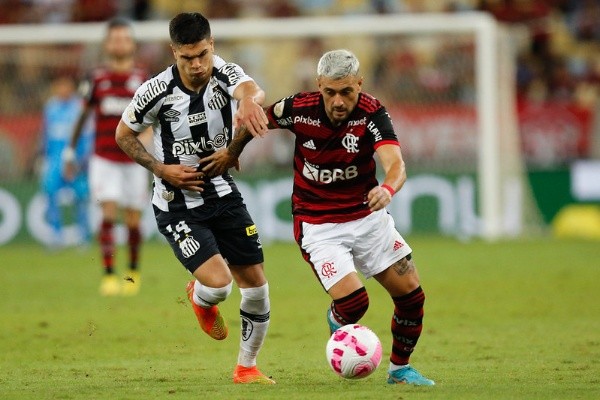 De Arrascaeta tiene la chance de ser el mejor jugador de Copa Libertadores (Flamengo)